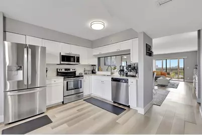 2200 S Cypress Bend Dr, Unit #702, Pompano Beach, FL 33069 - Photo 5