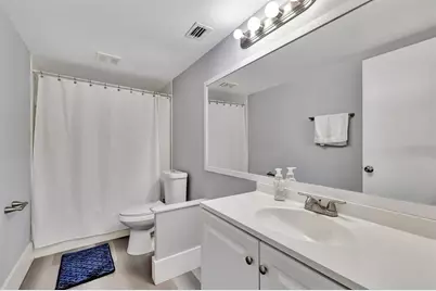 2200 S Cypress Bend Dr, Unit #702, Pompano Beach, FL 33069 - Photo 13