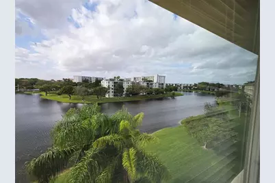 2108 S Cypress Bend Dr, Unit #505, Pompano Beach, FL 33069 - Photo 7