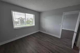 2108 S Cypress Bend Dr, Pompano Beach, FL 33069 - Photo 9