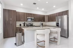 20927 NW 1st Ct, Pembroke Pines, FL 33029 - Photo 23