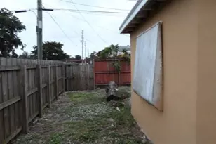 700 N 70th Ave, Hollywood, FL 33024 - Photo 15