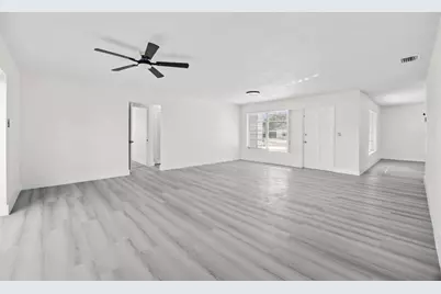 1380 W 31st Street, Riviera Beach, FL 33404 - Photo 7