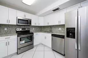 3900 N Hills Dr, Hollywood, FL 33021 - Photo 9