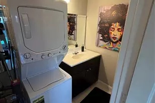 608 NE 29th Dr, Wilton Manors, FL 33334 - Photo 11