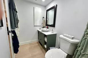 1050 Country Club Dr, Margate, FL 33063 - Photo 17