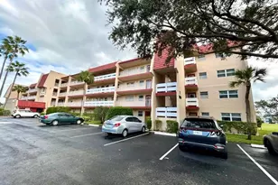 1050 Country Club Dr, Margate, FL 33063 - Photo 1