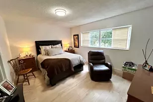 1050 Country Club Dr, Margate, FL 33063 - Photo 15