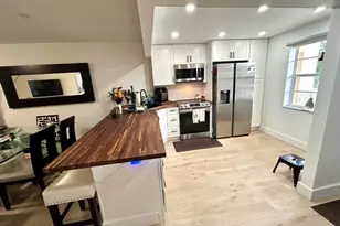 1050 Country Club Dr, Margate, FL 33063 - Photo 9