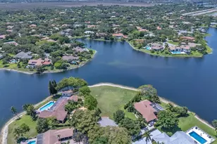 7531 Bristol Ln, Parkland, FL 33067 - Photo 3