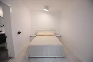 1112 NE 17th Terrace, Fort Lauderdale, FL 33304 - Photo 9