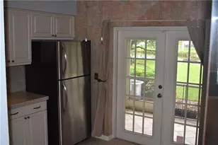 7890 Dixie Beach Cir, Tamarac, FL 33321 - Photo 11