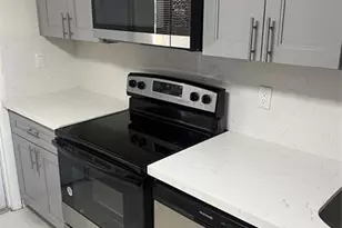 8705 NW 38th Dr, Coral Springs, FL 33065 - Photo 13