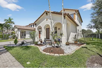 8541 NW 38th St, Cooper City, FL 33024 - Photo 3