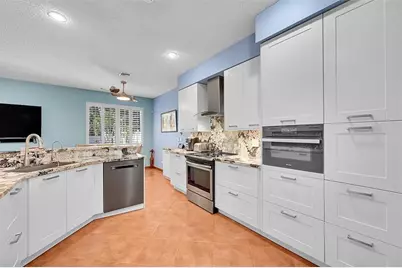 2922  Port Royale Ln, Unit #2922, Fort Lauderdale, FL 33308 - Photo 15