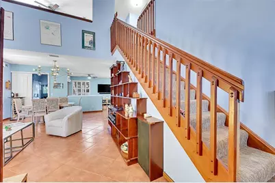 2922  Port Royale Ln, Unit #2922, Fort Lauderdale, FL 33308 - Photo 3