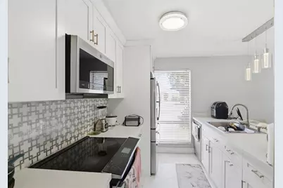 4260 NW 114th Ter, Coral Springs, FL 33065 - Photo 9