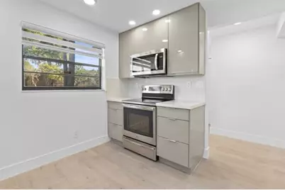 6085 N Sabal Palm Blvd, Unit #109, Tamarac, FL 33319 - Photo 7