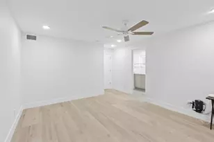 6085 N Sabal Palm Blvd, Tamarac, FL 33319 - Photo 11