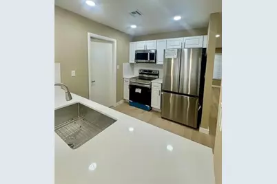 2400 NW 55th St, Fort Lauderdale, FL 33309 - Photo 7