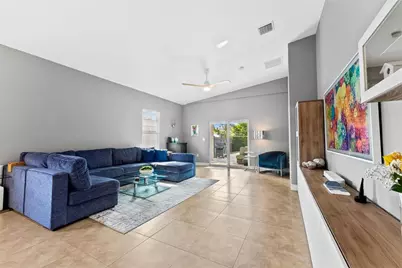 717 NE 22nd Dr, Wilton Manors, FL 33305 - Photo 11