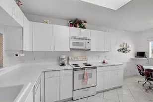 4735 Lucerne Lakes Blvd, Lake Worth, FL 33467 - Photo 7