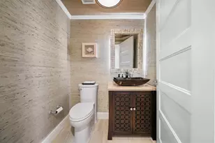 6051 N Ocean Dr, Hollywood, FL 33019 - Photo 37