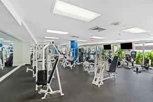 6051 N Ocean Dr, Hollywood, FL 33019 - Photo 49