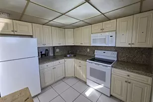 5335 NW 10th Ct, Plantation, FL 33313 - Photo 5