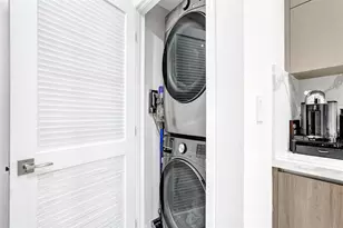 3000 NE 188th St, Miami, FL 33180 - Photo 9