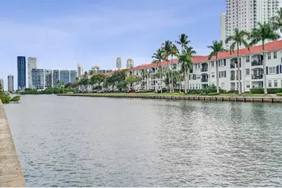 3000 NE 188th St, Unit #402, Miami, FL 33180 - Photo 39