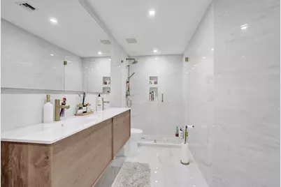 3000 NE 188th St, Unit #402, Miami, FL 33180 - Photo 19