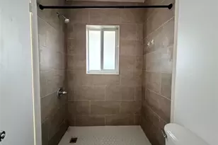 600 S Luna Ct, Hollywood, FL 33021 - Photo 13