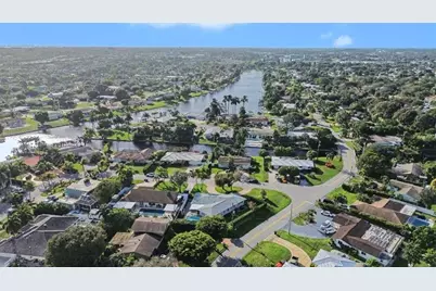 7981  Edgewater Dr, West Palm Beach, FL 33406 - Photo 25