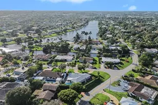 7981 Edgewater Dr, West Palm Beach, FL 33406 - Photo 25