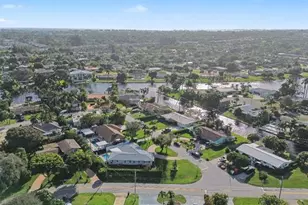 7981 Edgewater Dr, West Palm Beach, FL 33406 - Photo 23