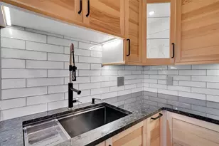 2021 SE 10th Ave, Fort Lauderdale, FL 33316 - Photo 9