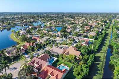 1043  Laguna Springs Dr, Weston, FL 33326 - Photo 37