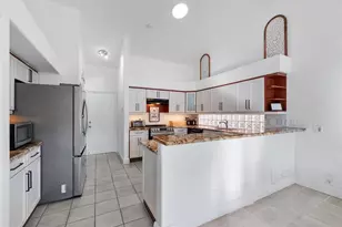 1043 Laguna Springs Dr, Weston, FL 33326 - Photo 13