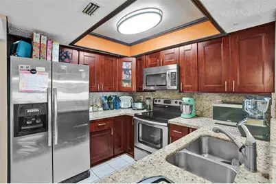 8081 NW 11th St, Unit #E, Margate, FL 33063 - Photo 9