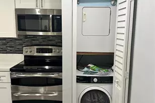 401 SW 86th Ave Unit, Pembroke Pines, FL 33025 - Photo 9