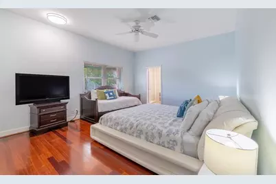 2519  Barcelona Dr, Fort Lauderdale, FL 33301 - Photo 29