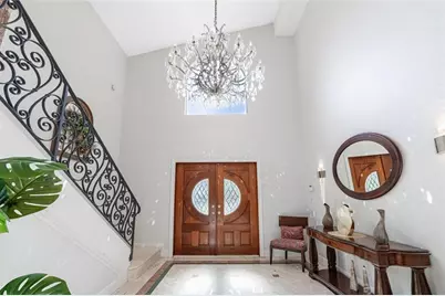 2519  Barcelona Dr, Fort Lauderdale, FL 33301 - Photo 9