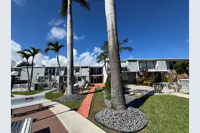 814 NE 25, Unit #64, Hallandale Beach, FL 33009 - Photo 5