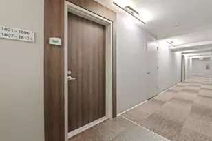 92 SW 3rd St, Miami, FL 33130 - Photo 9