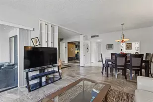 2307 S Cypress Bend Dr, Pompano Beach, FL 33069 - Photo 9