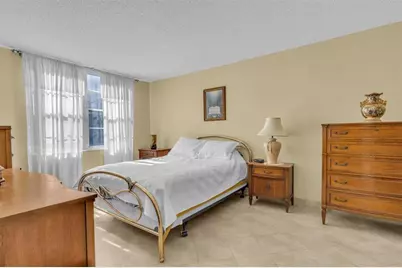 4850 NW 29th Ct, Unit #221, Lauderdale Lakes, FL 33313 - Photo 15