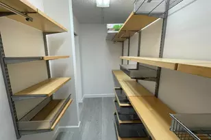 13700 SW 11th St, Pembroke Pines, FL 33027 - Photo 19