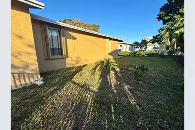 704 NW 3rd Ave, Pompano Beach, FL 33060 - Photo 11