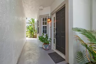 1321 Bayview Dr, Fort Lauderdale, FL 33304 - Photo 3